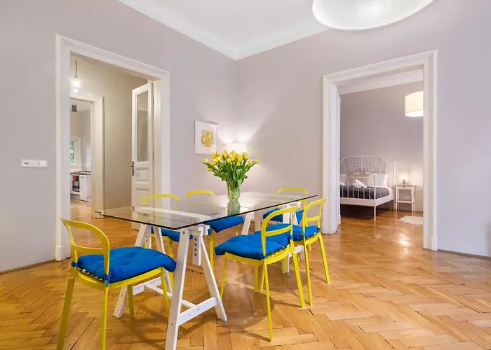 Tyzenhauz Apartments Superior