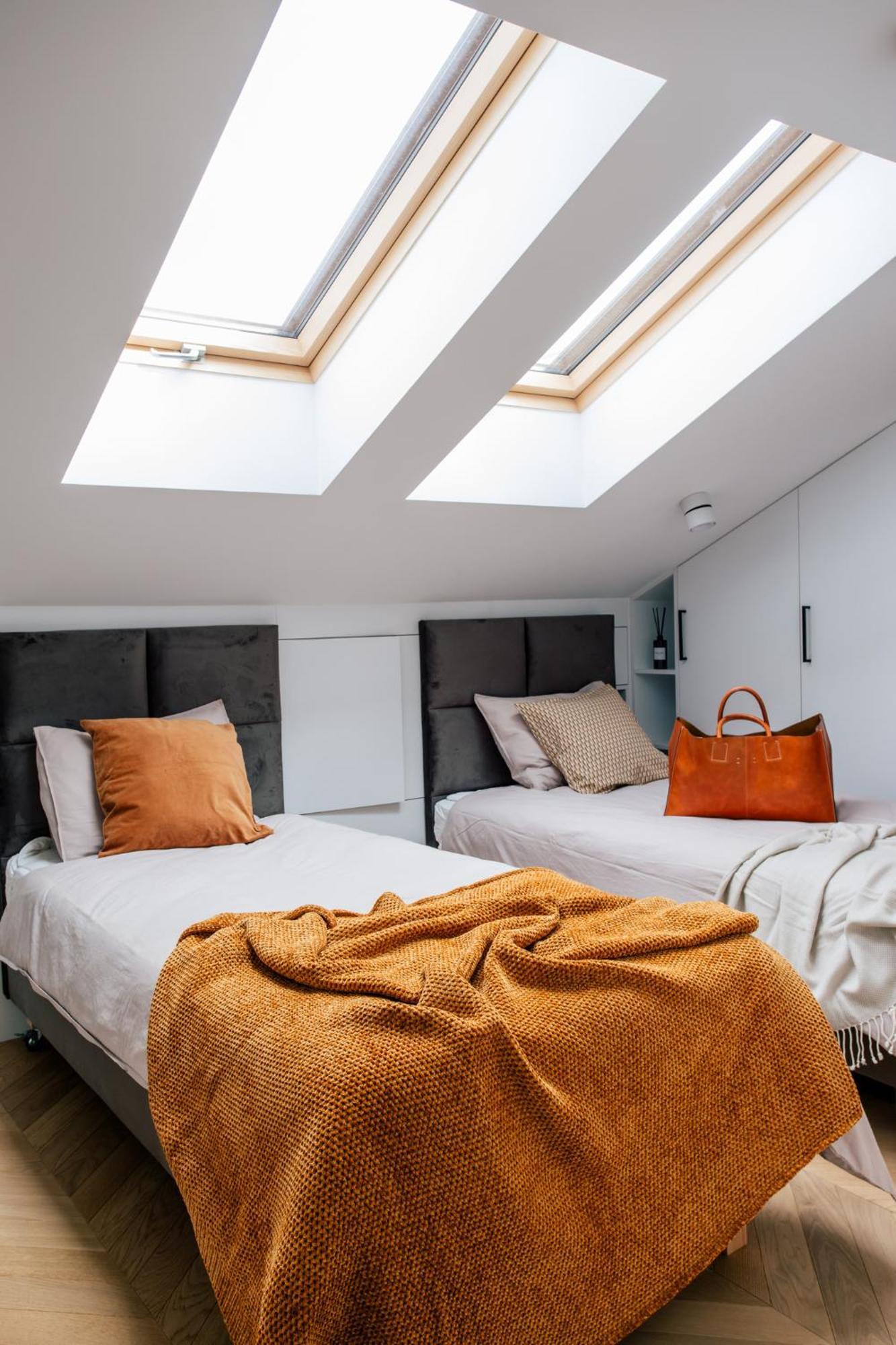 Tyzenhauz Superior Apartment